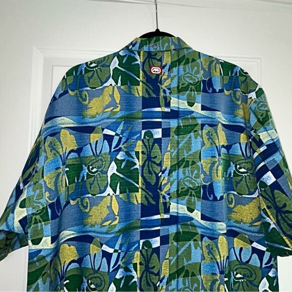 Marc Ecko Unltd Tropical Print Button Front Short Sleeve Shirt - Picture 6 of 6